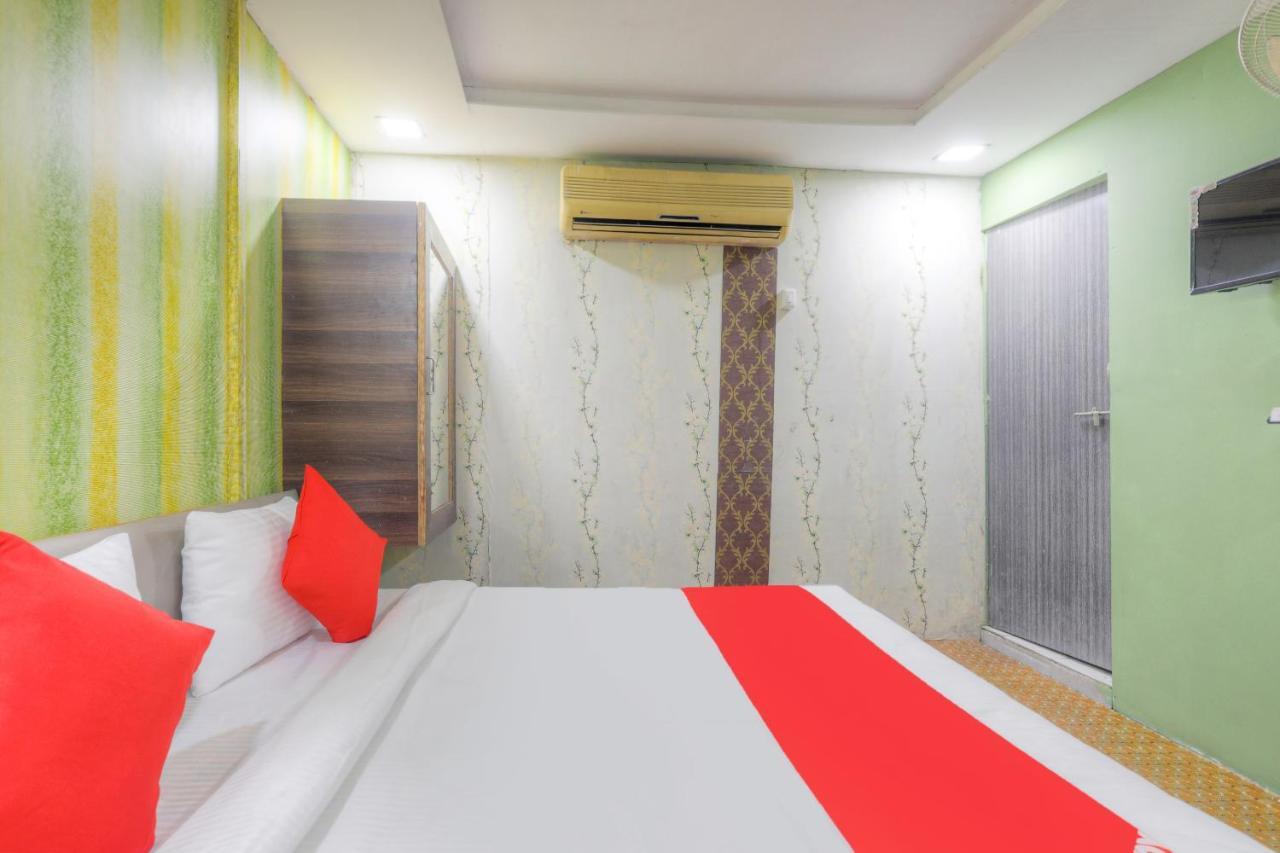 Oyo 48896 K2 - Garden Hotel Indore Buitenkant foto